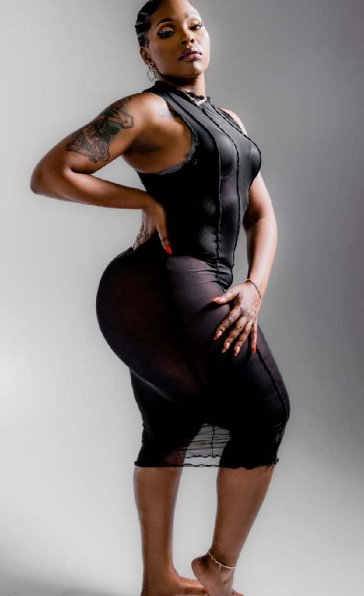Chikesia Curvy Fitness Model from the US