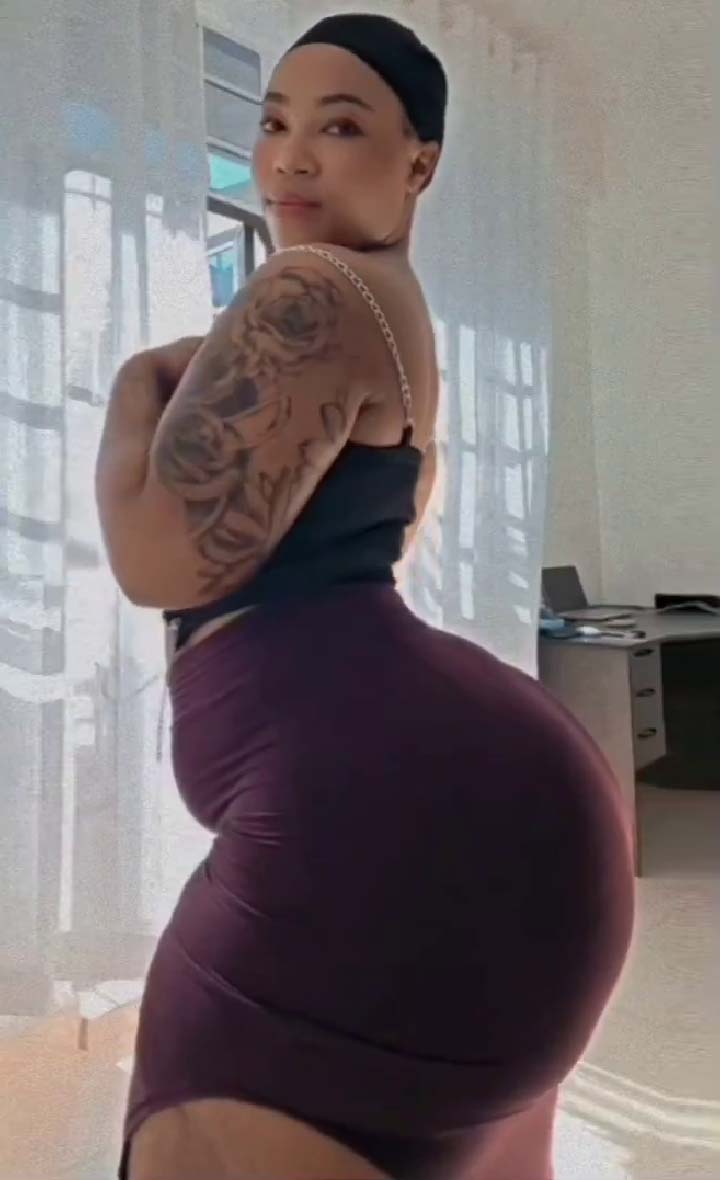 Aries Curvy Model from Kenya