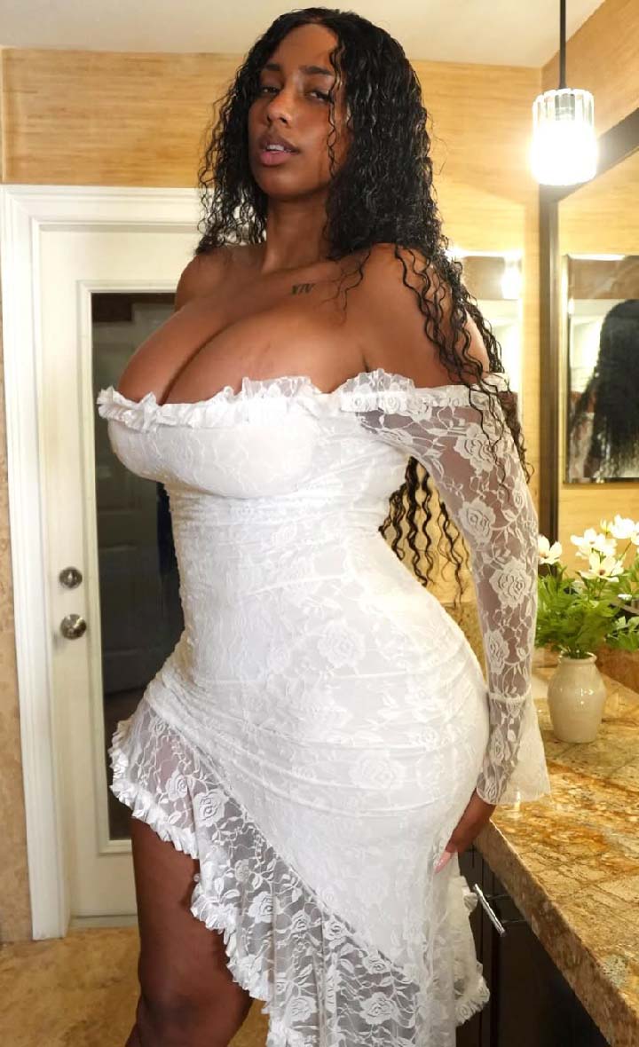 Angel Curvy Instagram Model from Cuba